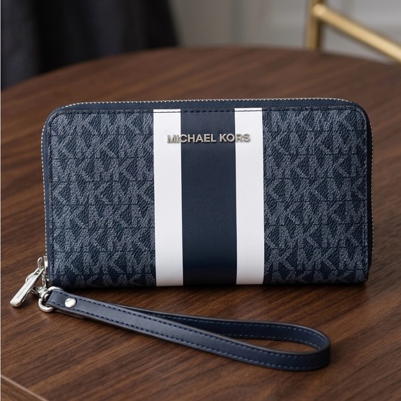 Michael Kors Handbags - Michael Kors Jet Set Travel Large Stripe Wristlet - Navy/White